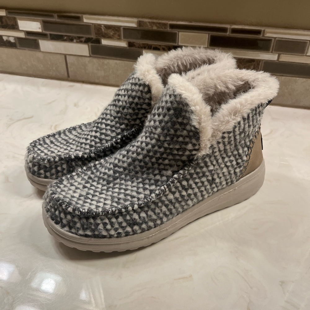 Hey Dude Women’s Boots